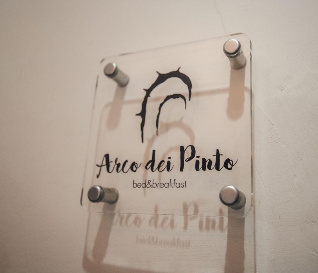 Arco Dei Pinto Bed & Breakfast Salerno Exterior photo