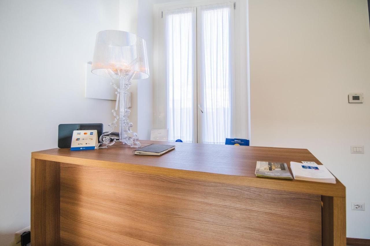 Arco Dei Pinto Bed & Breakfast Salerno Exterior photo