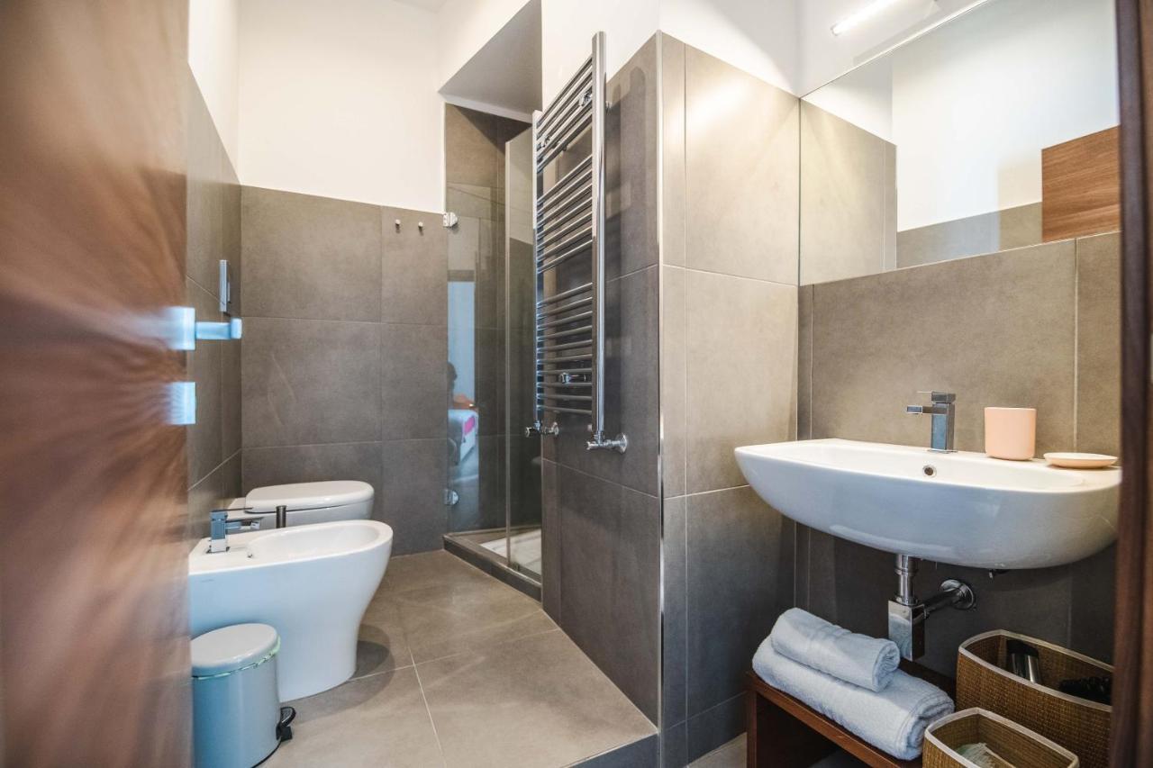 Arco Dei Pinto Bed & Breakfast Salerno Exterior photo