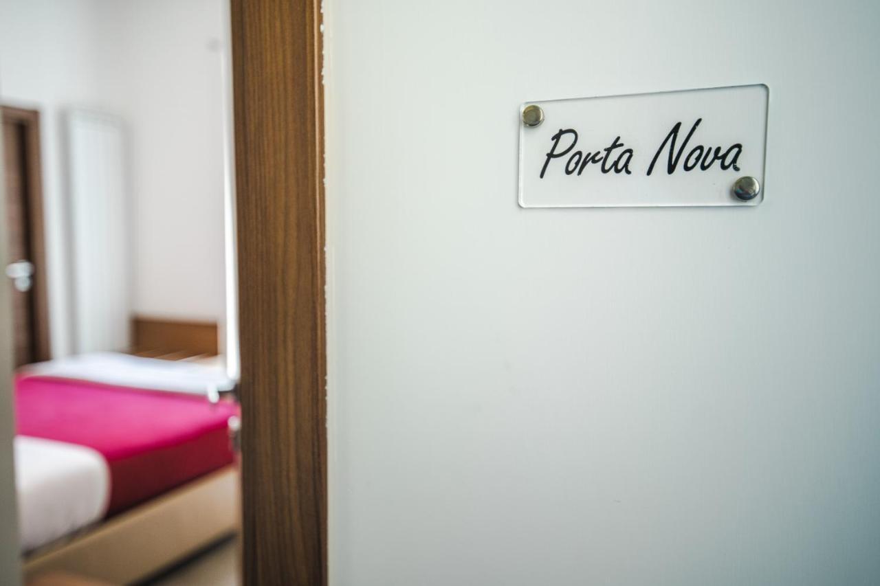 Arco Dei Pinto Bed & Breakfast Salerno Exterior photo